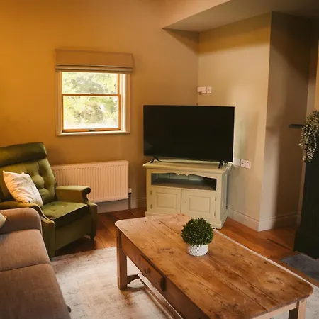 Longford Yellow Star Self-catering