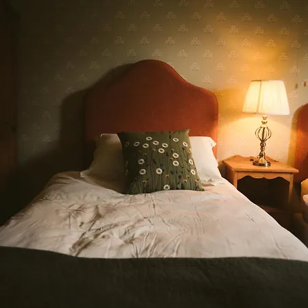 בית נופש Longford Yellow Star Self-catering Esker South