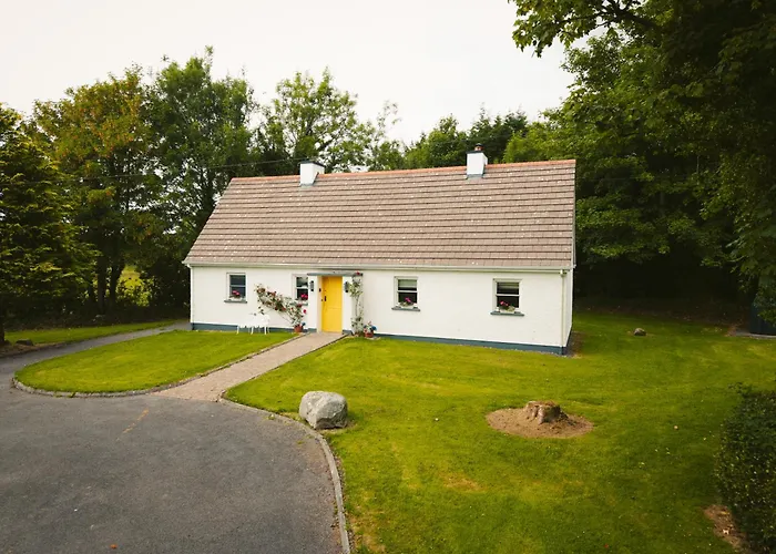 Longford Yellow Star Self-catering Esker South